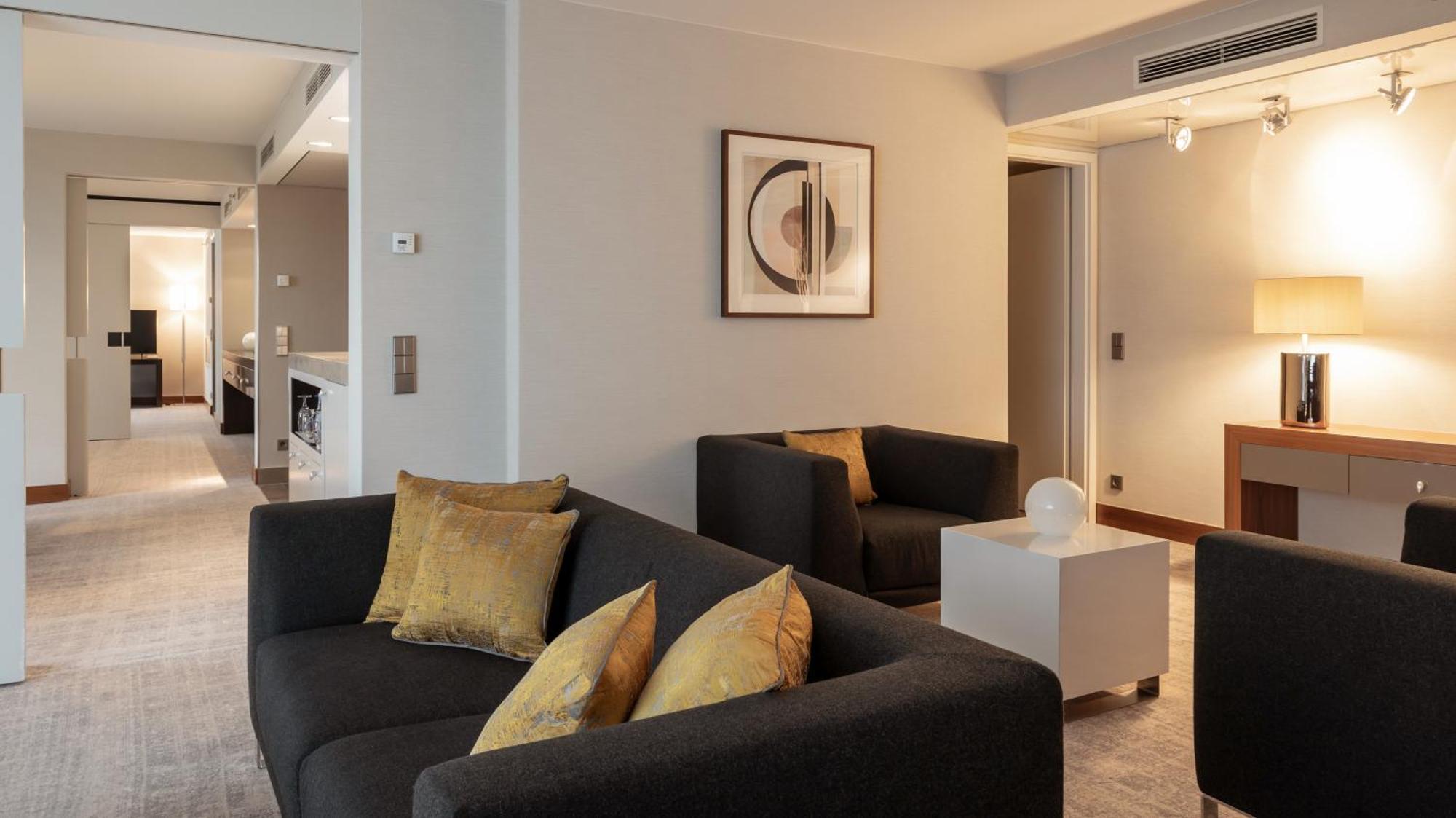 Intercontinental By Ihg 5*